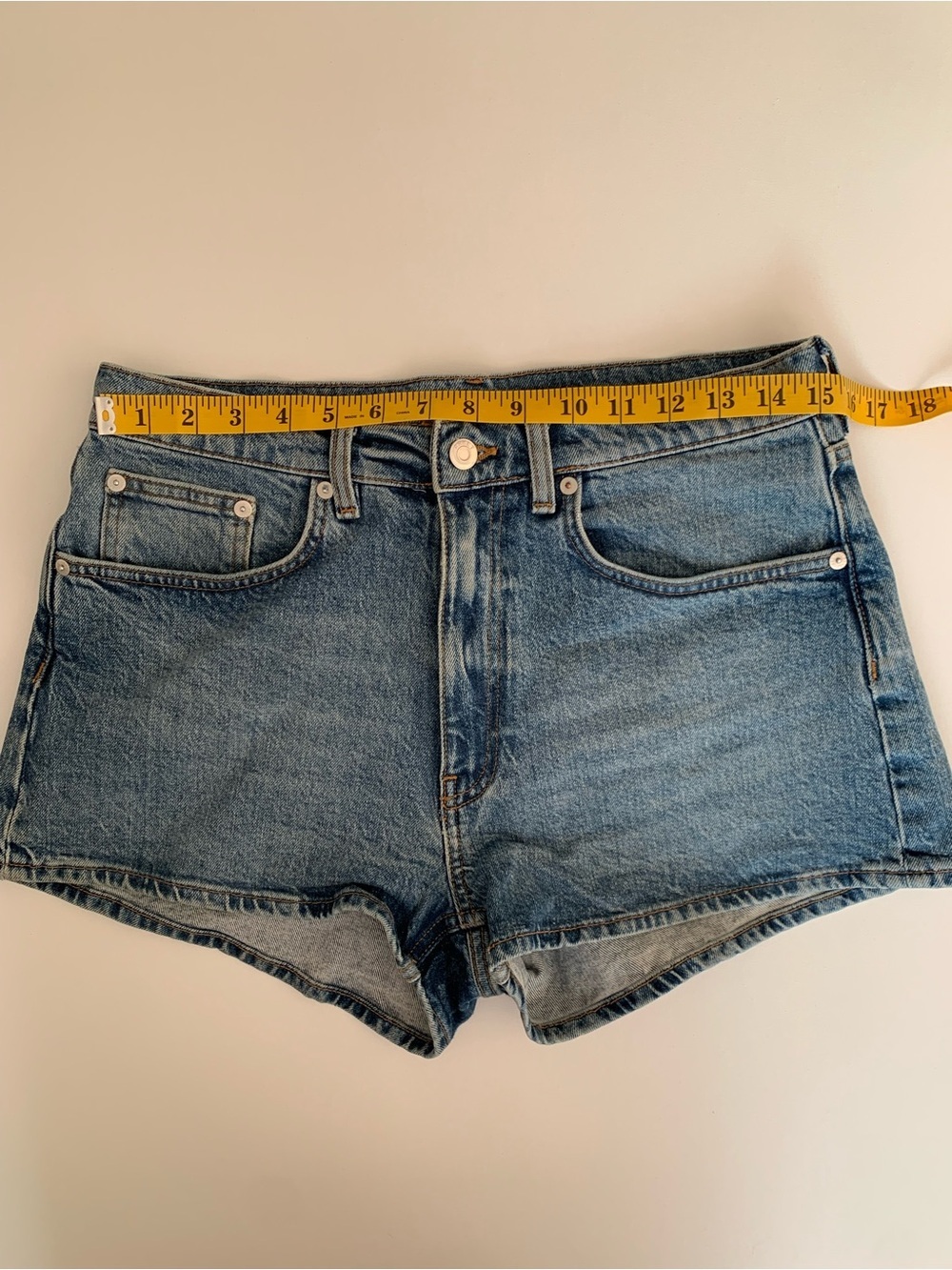 Arket denim short women’s size 29 Classic High-Rise Blue Denim Shorts - Picture 3 of 11